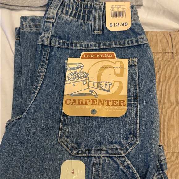 Kids Clothing Bundle with Graphic Tee and Carpenter Jeans - Picture 7 of 10